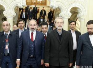 Nikol Pashinyan meets with Chairman of Iranian Majlis