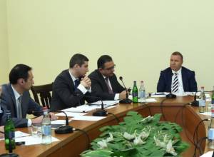 Հո կրակը չենք ընկնել.Միքայել Մելքումյան