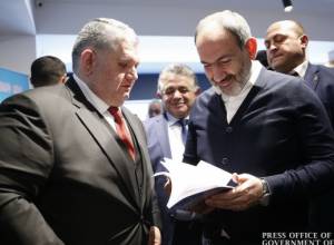 Նիկոլ Փաշինյանը՝ պատգամավորի գրքի շնորհանդեսին