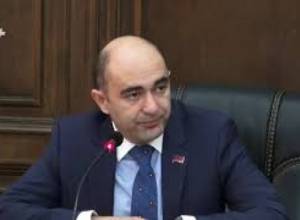 «Հայաստանում հող հանձնող չկա, Ադրբեջանում Արցախը ճանաչող չկա». Էդմոն Մարուքյան