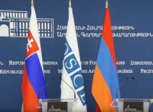 ՈՒՂԻՂ Զոհրաբ Մնացականյանի և Միրոսլավ Լայչակի համատեղ մամուլի ասուլիսը