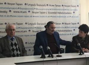 «Новые власти продолжают всего лишь создавать предпосылки»