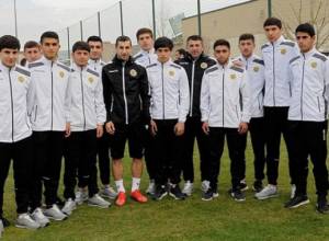 Почему Генрих Мхитарян встретился со сборной Армении М-19