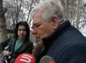 Urtsadzor residents demonstrating in front of Prosecutor's Office