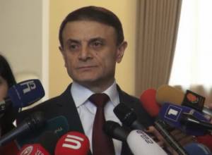 Начальник полиции звонит журналистам