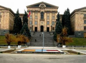 ԱԺ-ում 60 մաքրուհիներից 49-ը կնքել են պայմանագիր. Տ. Գալստյան