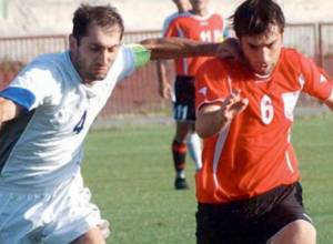 Доиграли вдевятером