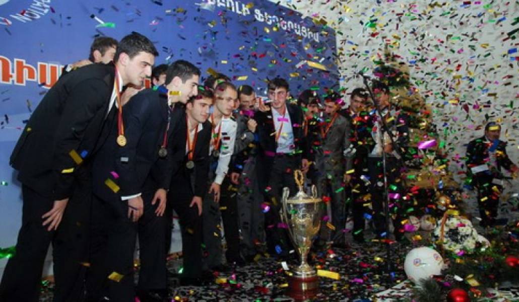 9e6aff1d8f0ed49ee4327047795cd375