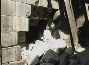 Разрушилось бывшее здание КГБ