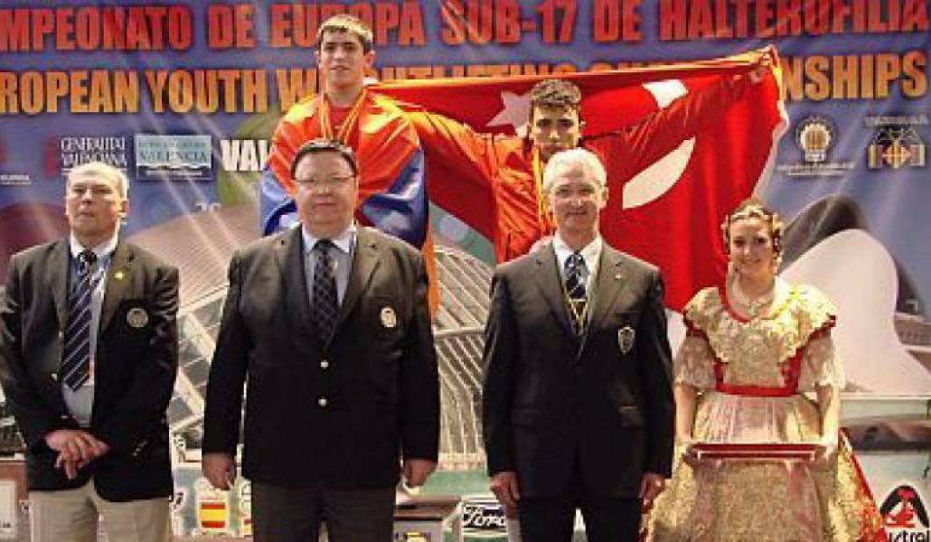 c8eebb77f050549fca55fb2d9c733be2