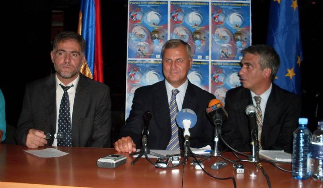 e9bdd29e52c88bf52af1a3ca7917249b