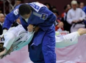 Один участник от Армении