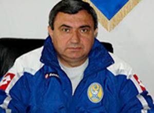 «Бананц» сменил поле