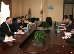 Будут работать в роддомах