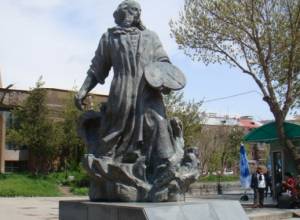 Красотой статуй пренебрегли