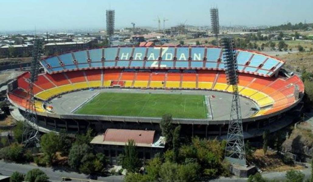 4f49f1a6e306305d041345405cfcbf93