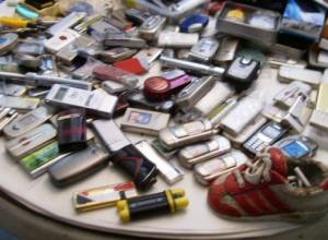 Домик, зажигалки и старый ереванец