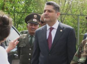 Премьер пообещал уделить внимание
