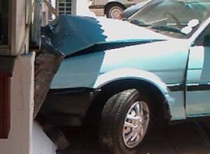 Врезался в стену