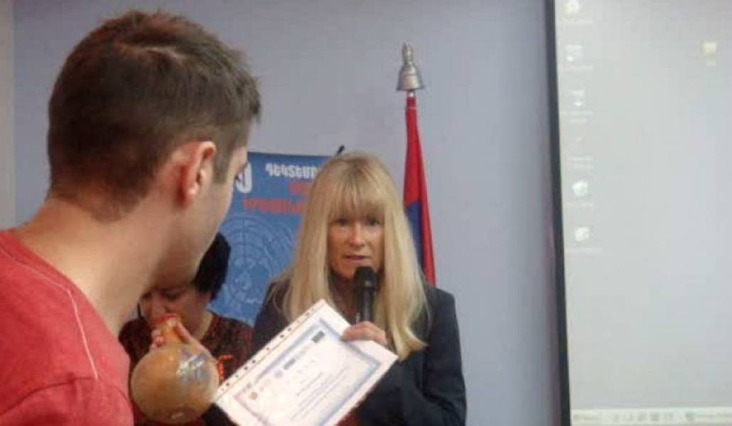 7c535e04fdc934dc04870a13c4833fb9