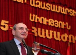 Бако Саакян выступил  с речью