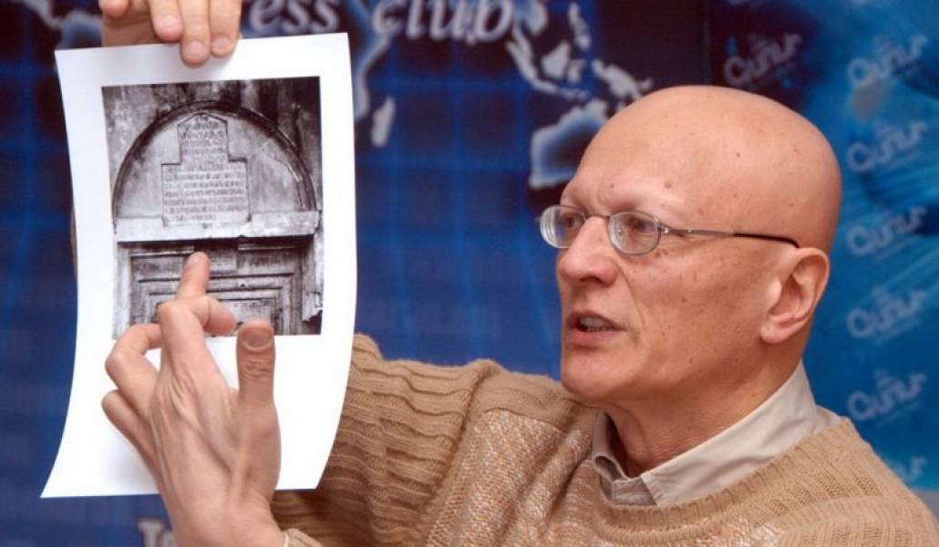 c0d0c4475bc305449a81a77bb09fe3a6