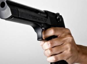 Футболист стрелял в болельщика