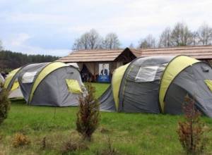 Специальный палаточный лагерь для болельщиков