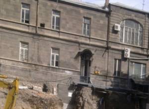 "Здание АОКСа мое"