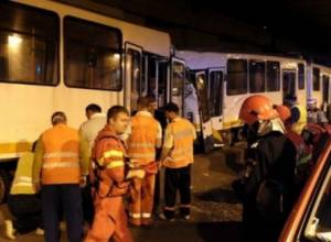 Столкнулись 3 трамвая