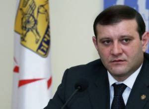 Мэра пригласили в Кувейт