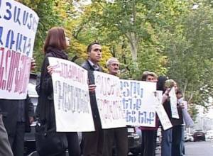 Зурабян видит зарево революции