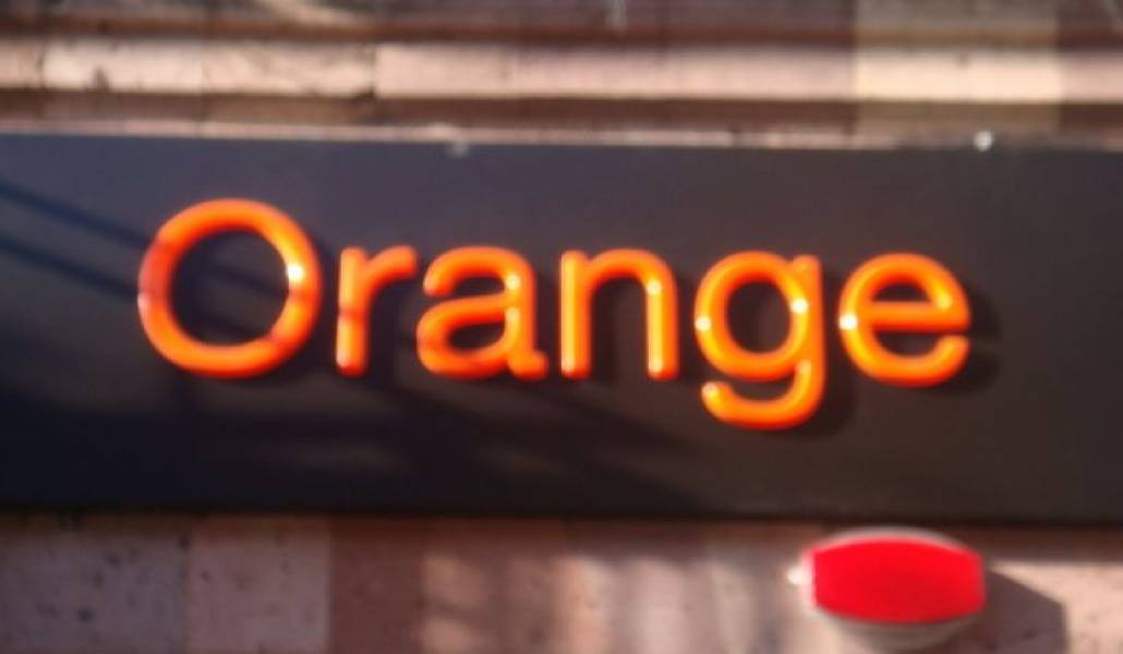 c82519e0bff922f77f92a43900ff08d0