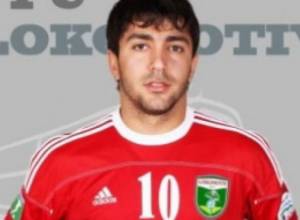 Вардан Минасян следит за игрой Жоры Оганесян