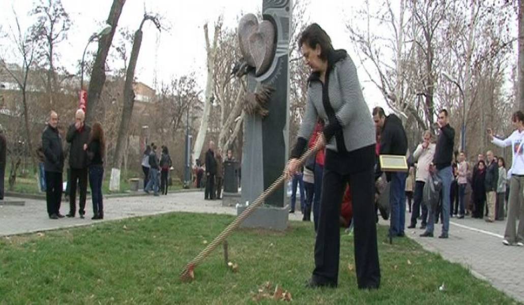 32e4bdfadc1cd1ecdc5683159a10b270