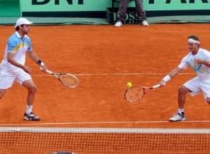 С помощью Давида Налбандяна