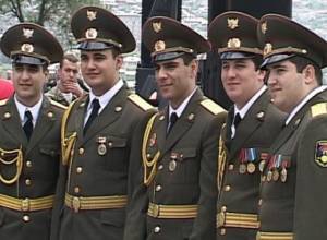 Они поют в армии