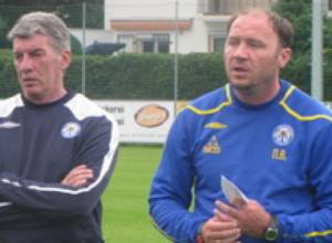 «Бананц» чистит ряды