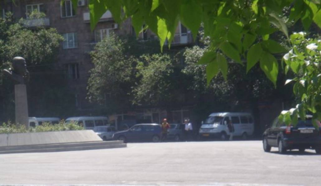 f1bb7a216ef4106676876e6781667528