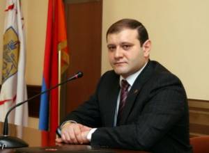 Поздравление Тарона Маргаряна