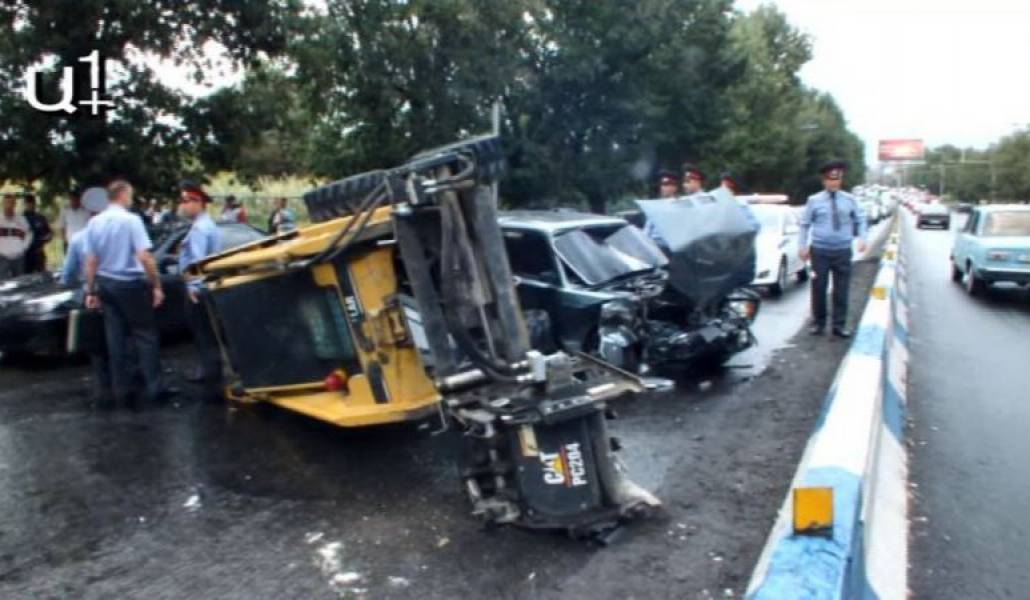 605de5c59f7948cc116ab03f34e849ba