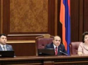 Нагдалян пытается успокоить Шармазанова