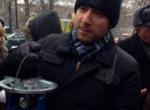 Баллон газа около здания НС