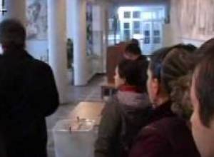 10/12 Ընտրատեղամասի դռները բաց են