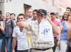 Առանց մեկնաբանությունների