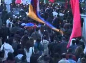 Երիտասարդները` անմար կրակի մոտ