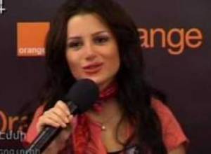 Էմմին մեկնում է