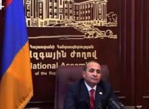Հովիկ Աբրահամյանը և Քոչարյանը կողք կողքի