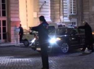 Ֆրանասիական սենատի մոտ