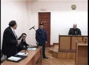 Հմայակ Հովհաննիսյանը` ամբաստանյալի աթոռին